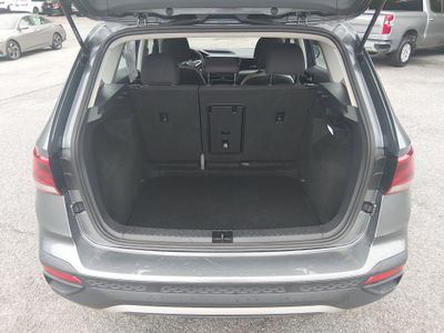 2024 Volkswagen Taos - Photo 11