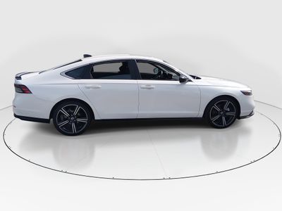 2024 Honda Accord Hybrid - Photo 8