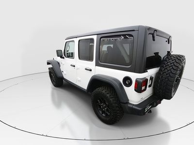 2025 Jeep Wrangler - Photo 5