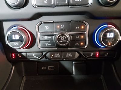 2023 Chevrolet Tahoe - Photo 19