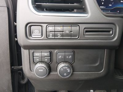 2024 Chevrolet Suburban - Photo 13