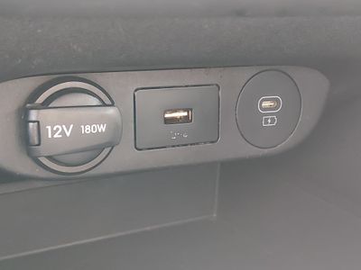 2024 Hyundai Elantra - Photo 18