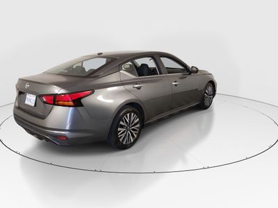 2024 Nissan Altima — photo 7 view