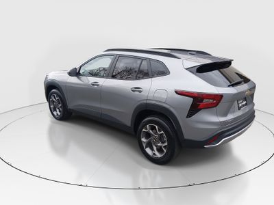 2025 Chevrolet Trax - Photo 5
