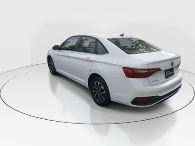 2024 Volkswagen Jetta - Photo 5