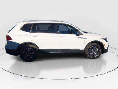 2024 Volkswagen Tiguan - Photo 8