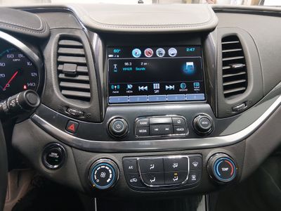2019 Chevrolet Impala - Photo 18