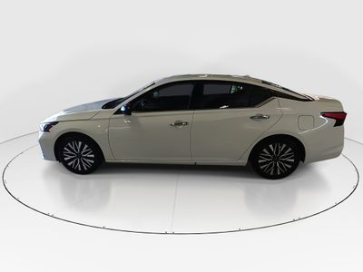 2025 Nissan Altima - Photo 4