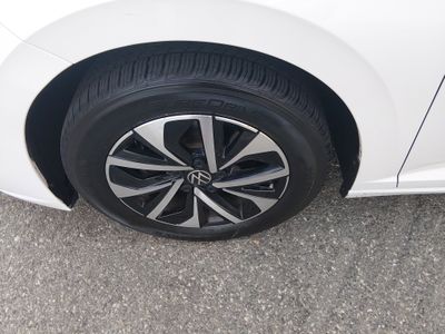 2024 Volkswagen Jetta - Photo 10