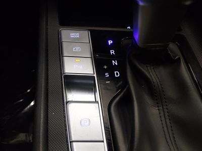 2024 Hyundai Elantra - Photo 19
