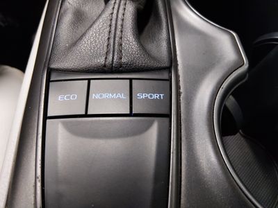 2024 Toyota Camry - Photo 19