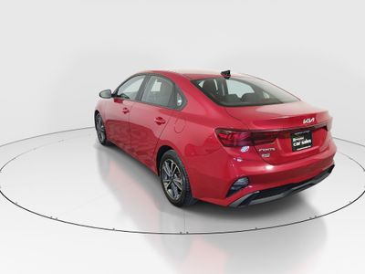 2023 Kia Forte - Photo 5