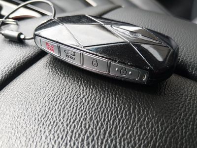 2025 Genesis GV80 — photo 15 view