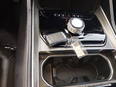 2024 Jeep Wagoneer - Photo 15
