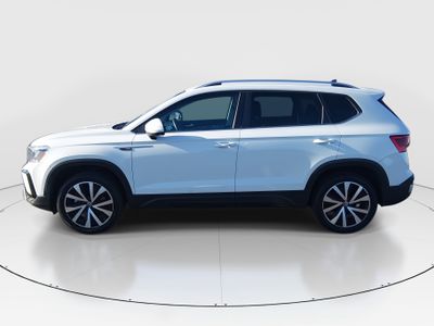 2024 Volkswagen Taos - Photo 4