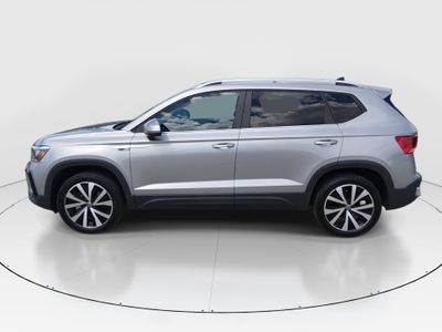2024 Volkswagen Taos - Photo 4
