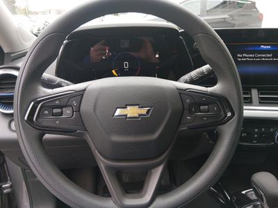 2025 Chevrolet Trax - Photo 12