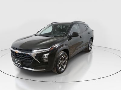 2025 Chevrolet Trax - Photo 3