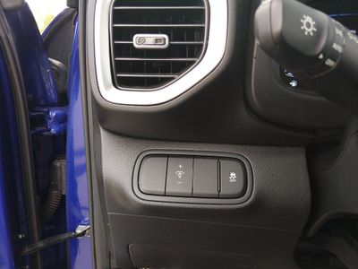 2025 Hyundai Venue - Photo 12