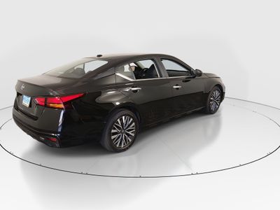 2025 Nissan Altima - Photo 7