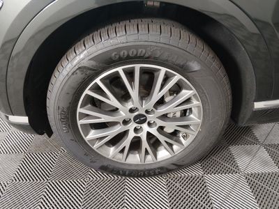2025 Genesis GV80 — photo 10 view