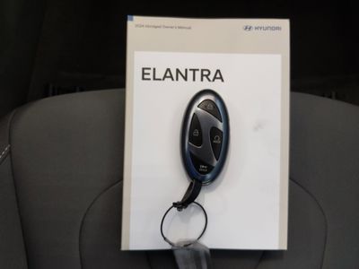 2024 Hyundai Elantra - Photo 15