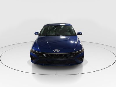 2024 Hyundai Elantra - Photo 2