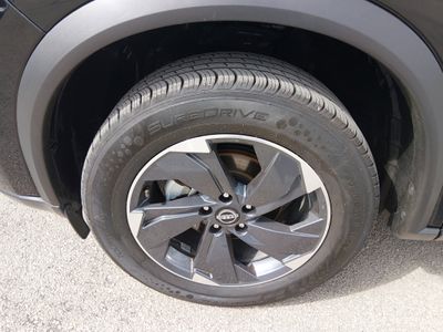 2024 Nissan Rogue - Photo 10
