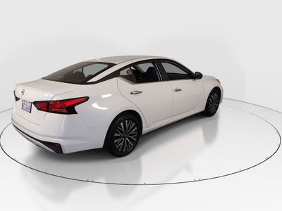 2025 Nissan Altima — photo 7 view