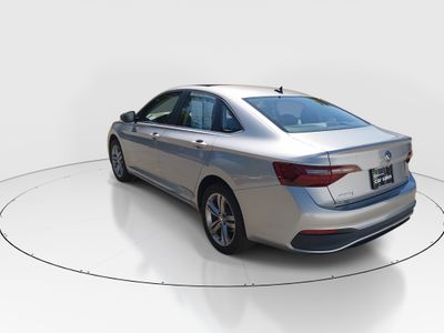 2024 Volkswagen Jetta - Photo 5