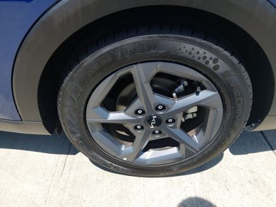 2025 Kia K4 — photo 10 view
