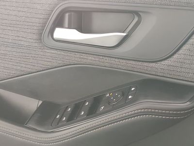 2023 Nissan Rogue - Photo 17