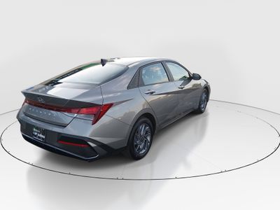 2024 Hyundai Elantra - Photo 7