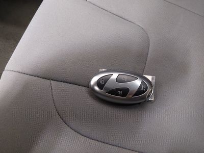2024 Hyundai Elantra - Photo 15