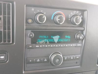 2023 Chevrolet Express Passenger - Photo 20