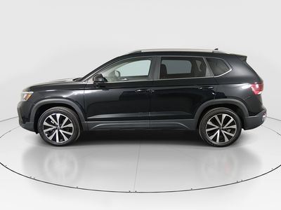 2024 Volkswagen Taos - Photo 4
