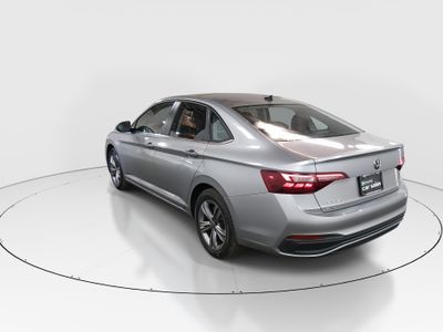 2024 Volkswagen Jetta - Photo 5