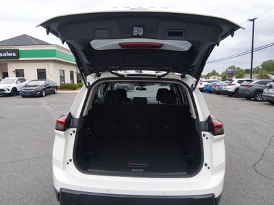 2024 Nissan Rogue - Photo 11