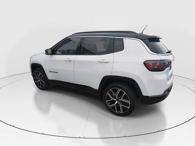 2025 Jeep Compass - Photo 4