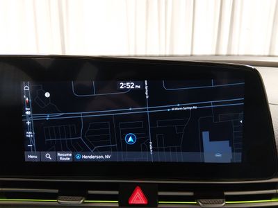 2024 Hyundai Elantra - Photo 18