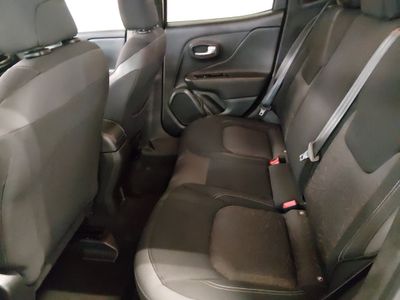 2023 Jeep Renegade - Photo 19
