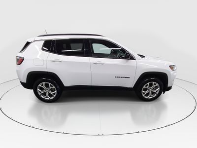 2024 Jeep Compass - Photo 8