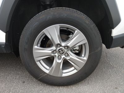 2024 Toyota RAV4 — photo 10 view