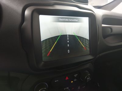 2023 Jeep Renegade - Photo 16