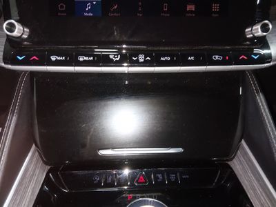 2024 Jeep Wagoneer L - Photo 18