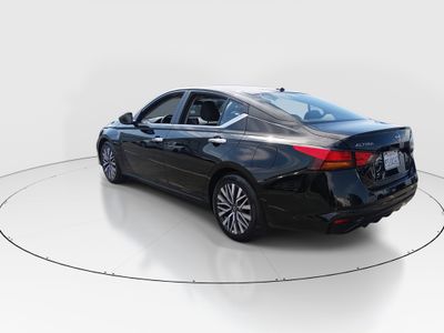 2025 Nissan Altima - Photo 5