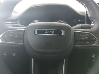 2024 Jeep Compass - Photo 12