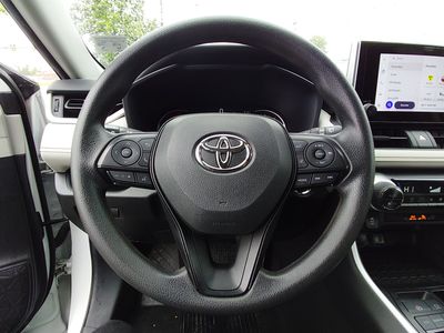 2024 Toyota RAV4 - Photo 12
