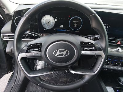 2024 Hyundai Elantra - Photo 12