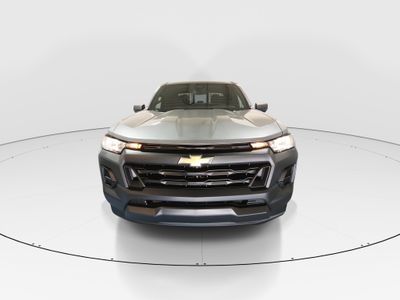 2025 Chevrolet Colorado - Photo 2